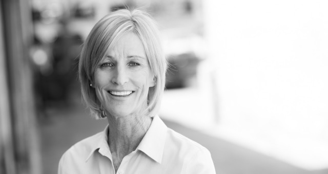 Robynn | Executive Portraits